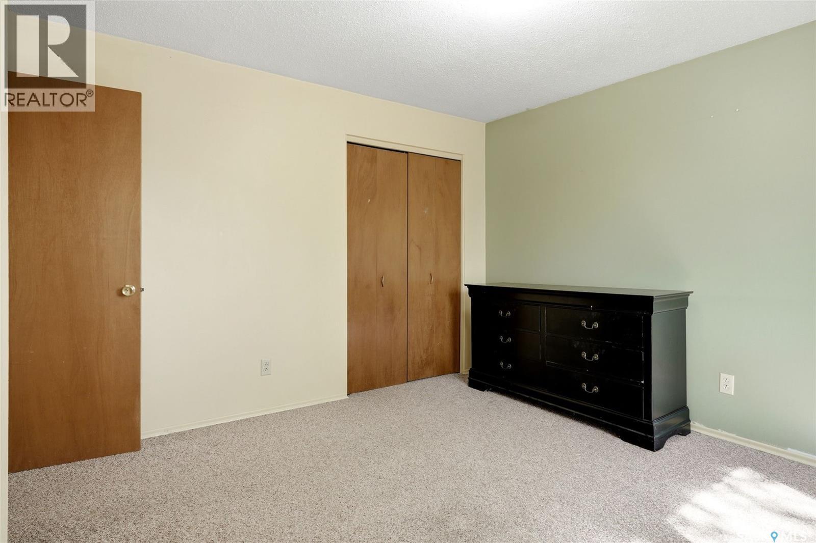 98 Oakview Drive, Regina, SK