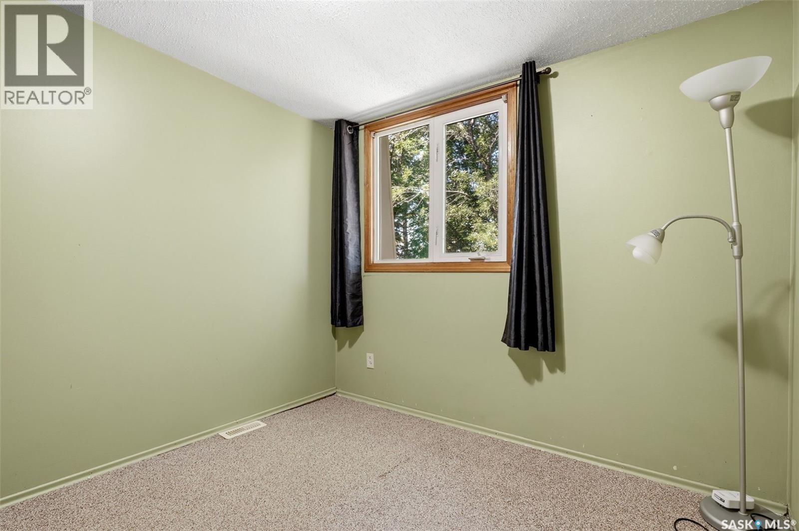 98 Oakview Drive, Regina, SK