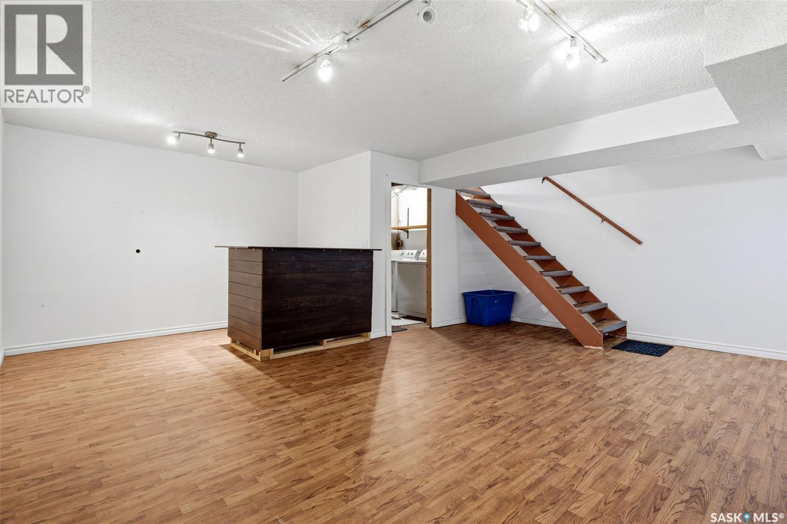 98 Oakview Drive, Regina, SK