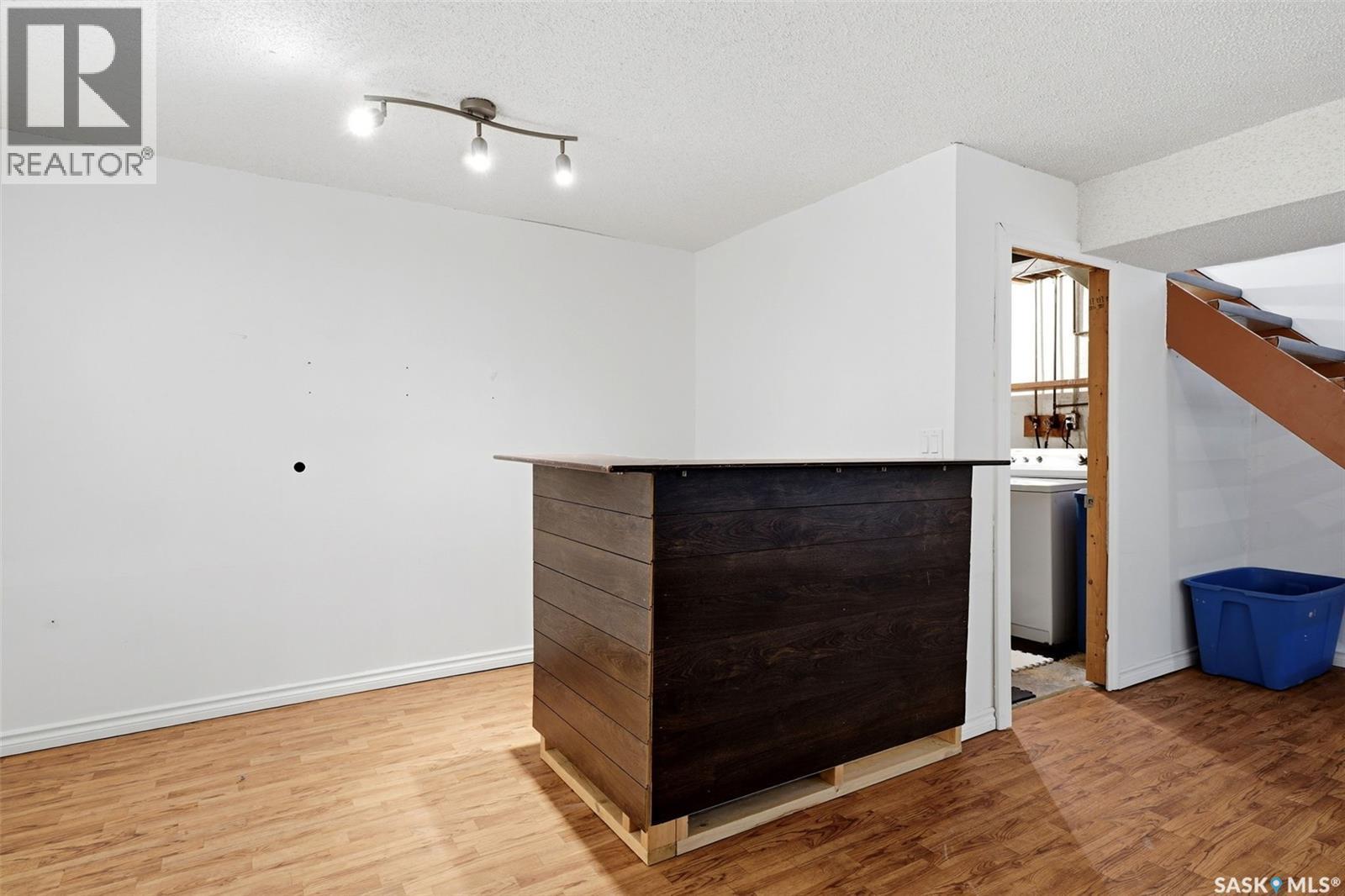 98 Oakview Drive, Regina, SK