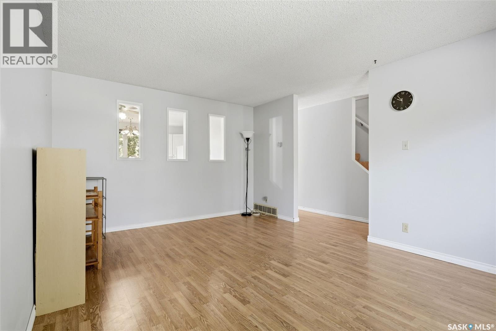 98 Oakview Drive, Regina, SK