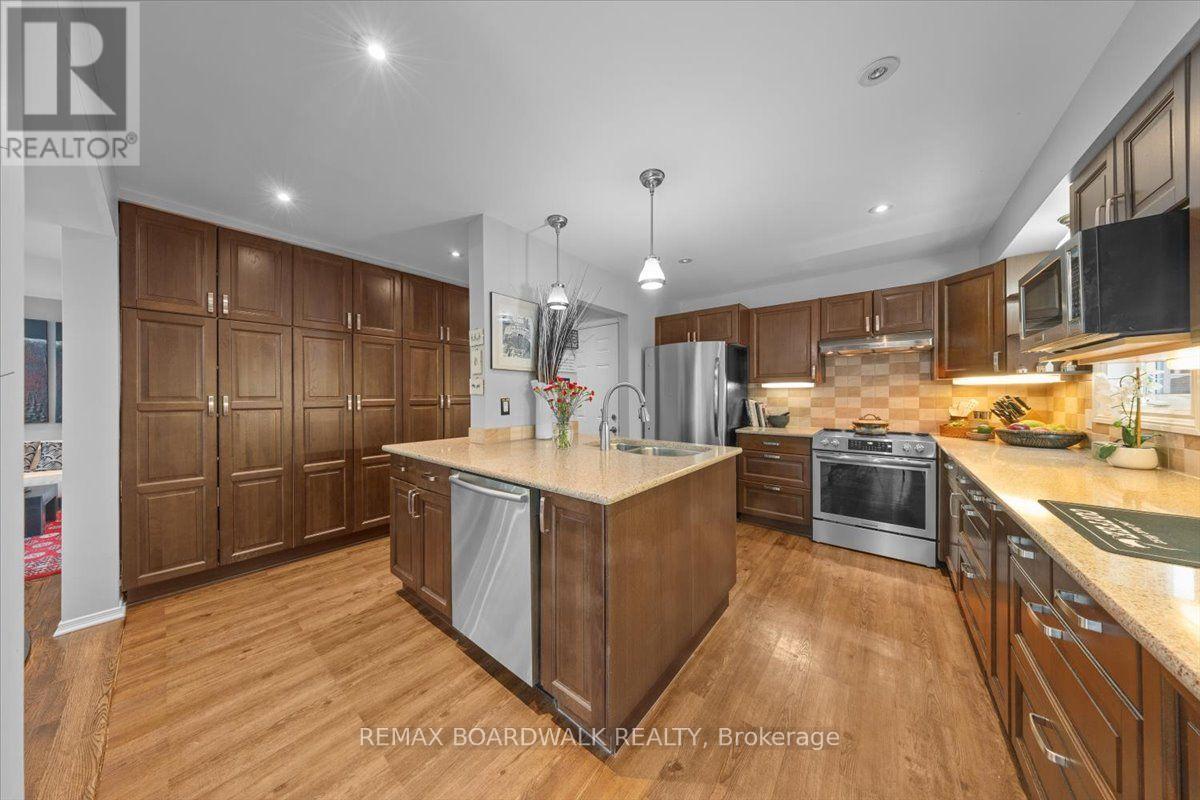 24 Hackett Street, Ottawa, ON