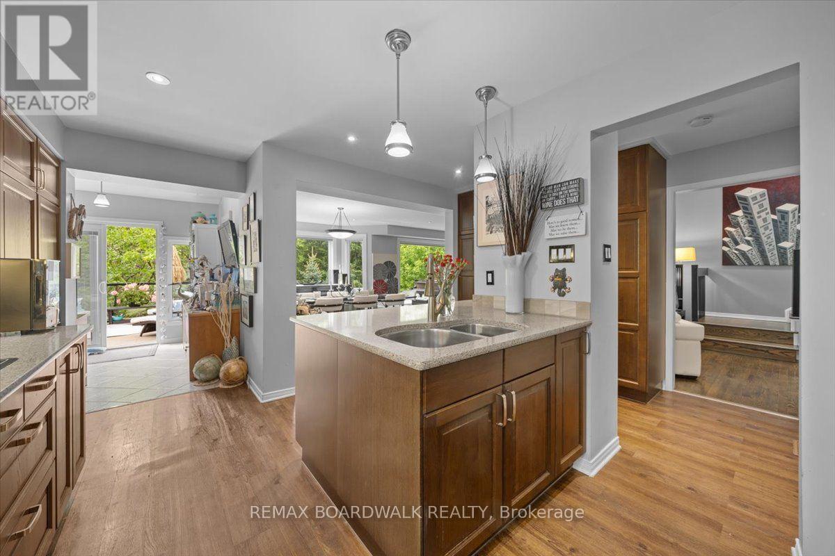 24 Hackett Street, Ottawa, ON