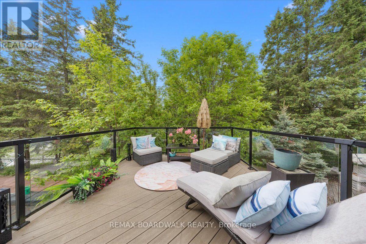 24 Hackett Street, Ottawa, ON