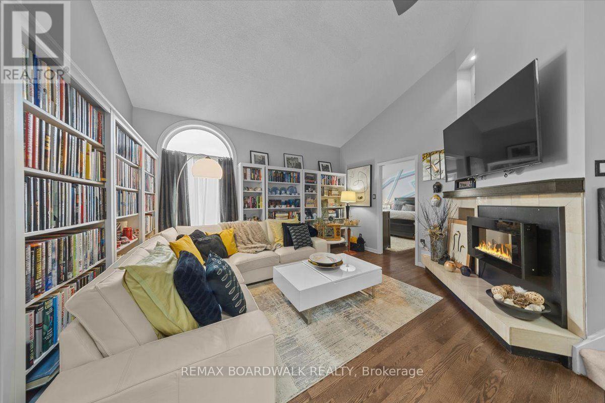 24 Hackett Street, Ottawa, ON