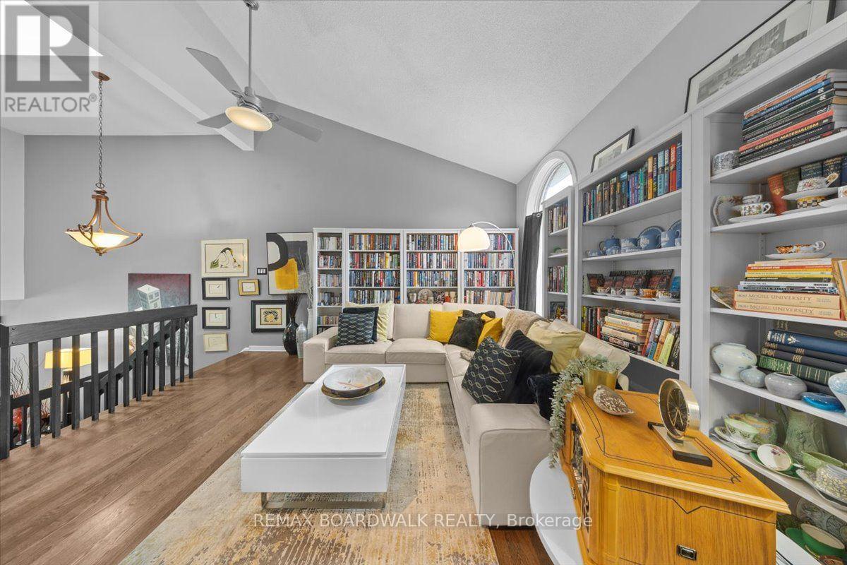 24 Hackett Street, Ottawa, ON