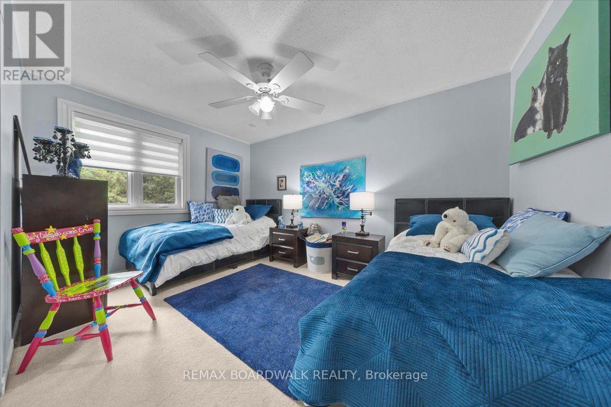 24 Hackett Street, Ottawa, ON