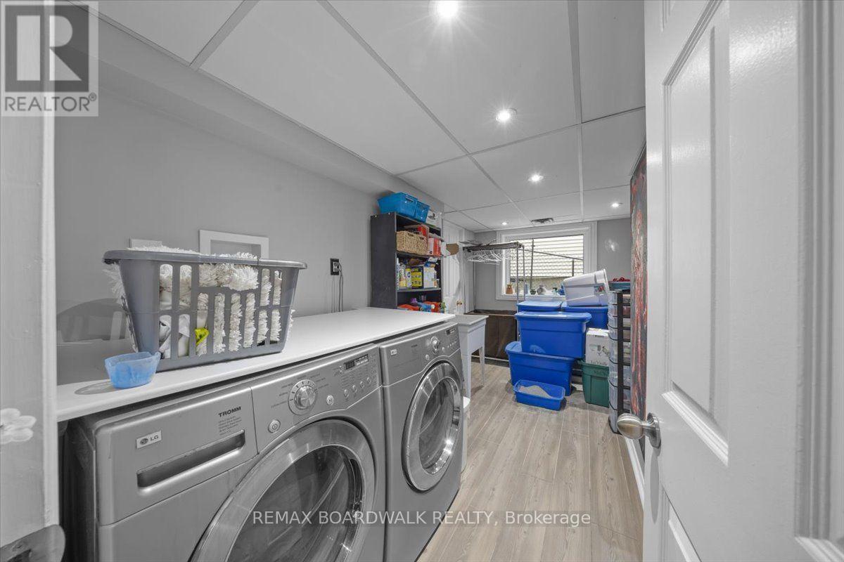24 Hackett Street, Ottawa, ON