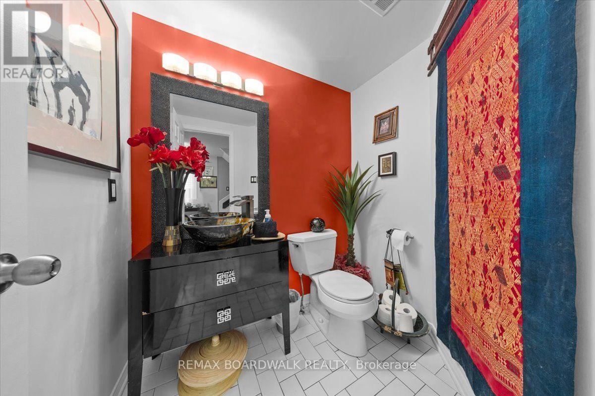 24 Hackett Street, Ottawa, ON
