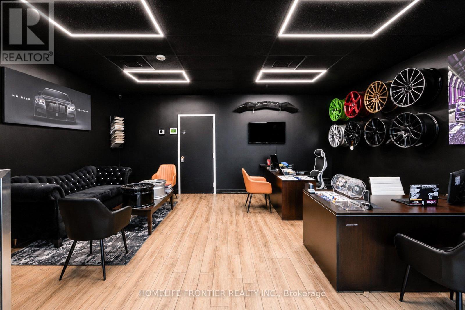 1077 Britannia Road E, Mississauga, ON