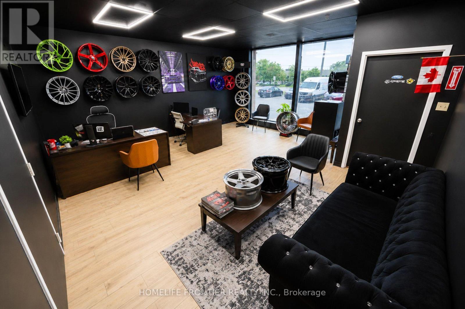 1077 Britannia Road E, Mississauga, ON