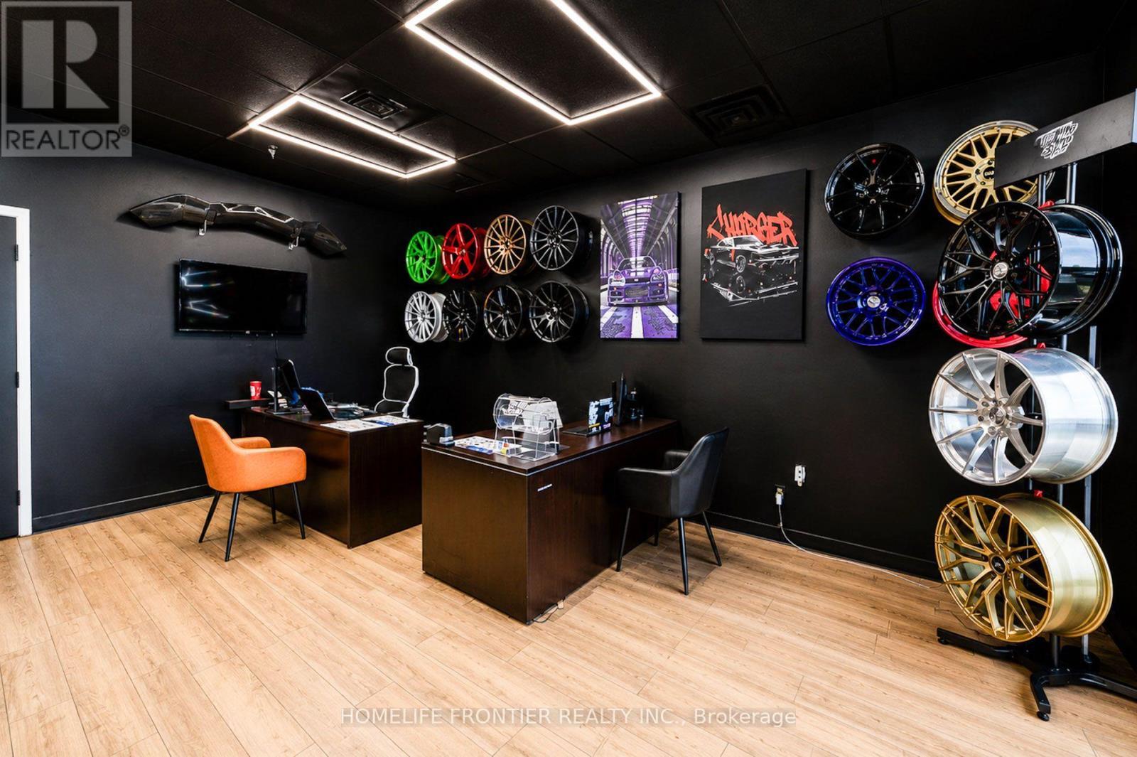 1077 Britannia Road E, Mississauga, ON