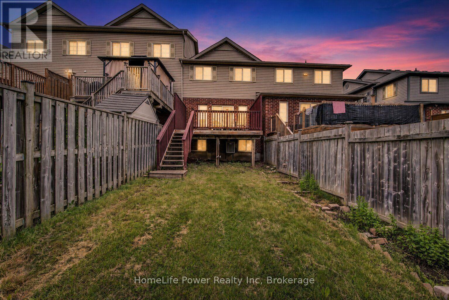 208 Featherstone Crescent, Kitchener, ON