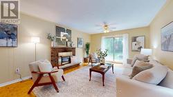 33 PEPPER TREE DRIVE Toronto, ON M1C 1Y5