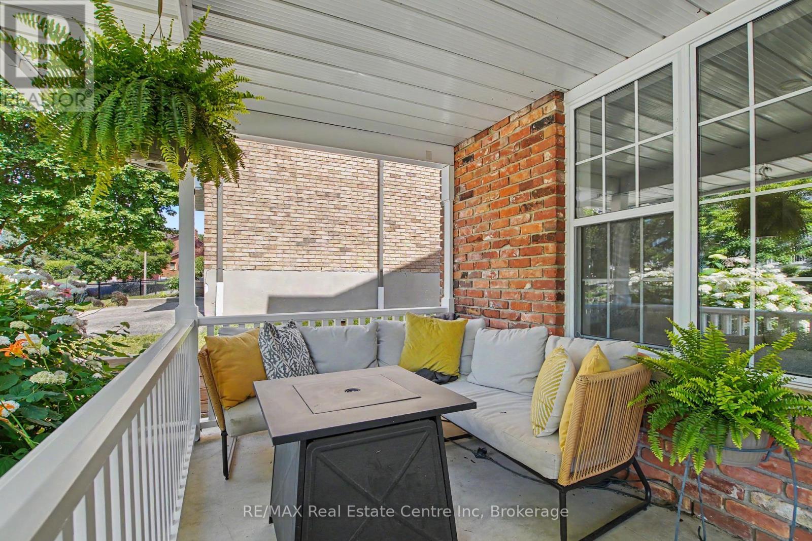 364 Kribs Street, Cambridge, ON