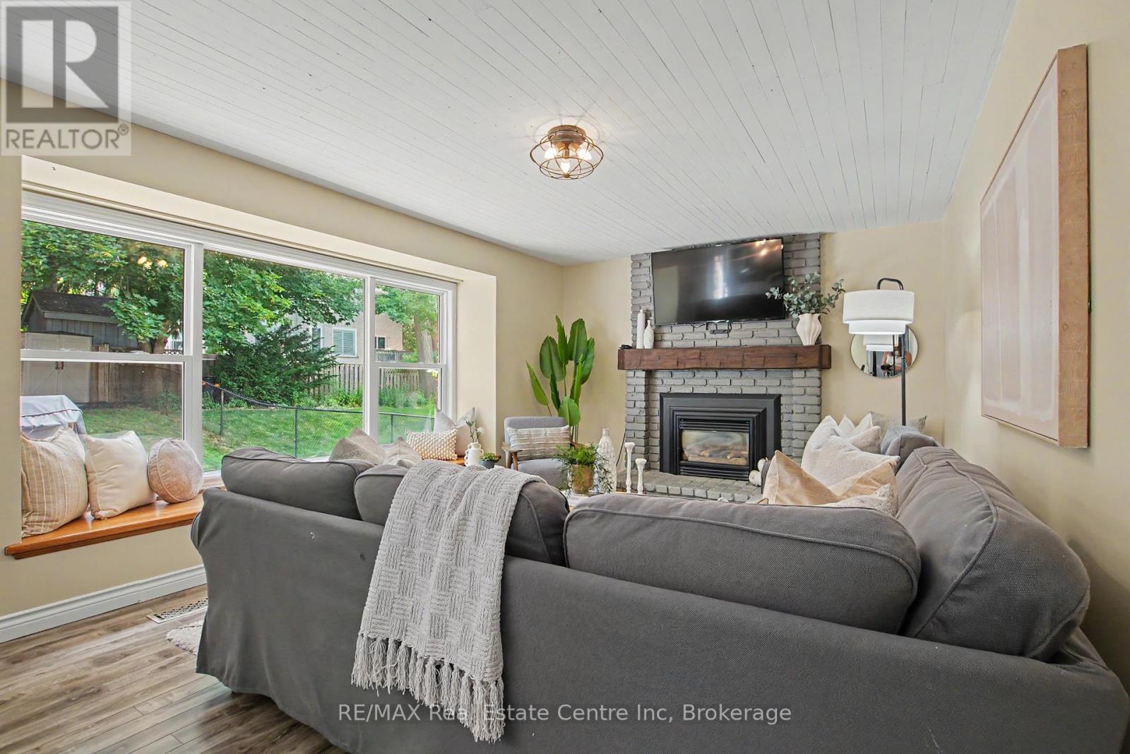 364 Kribs Street, Cambridge, ON