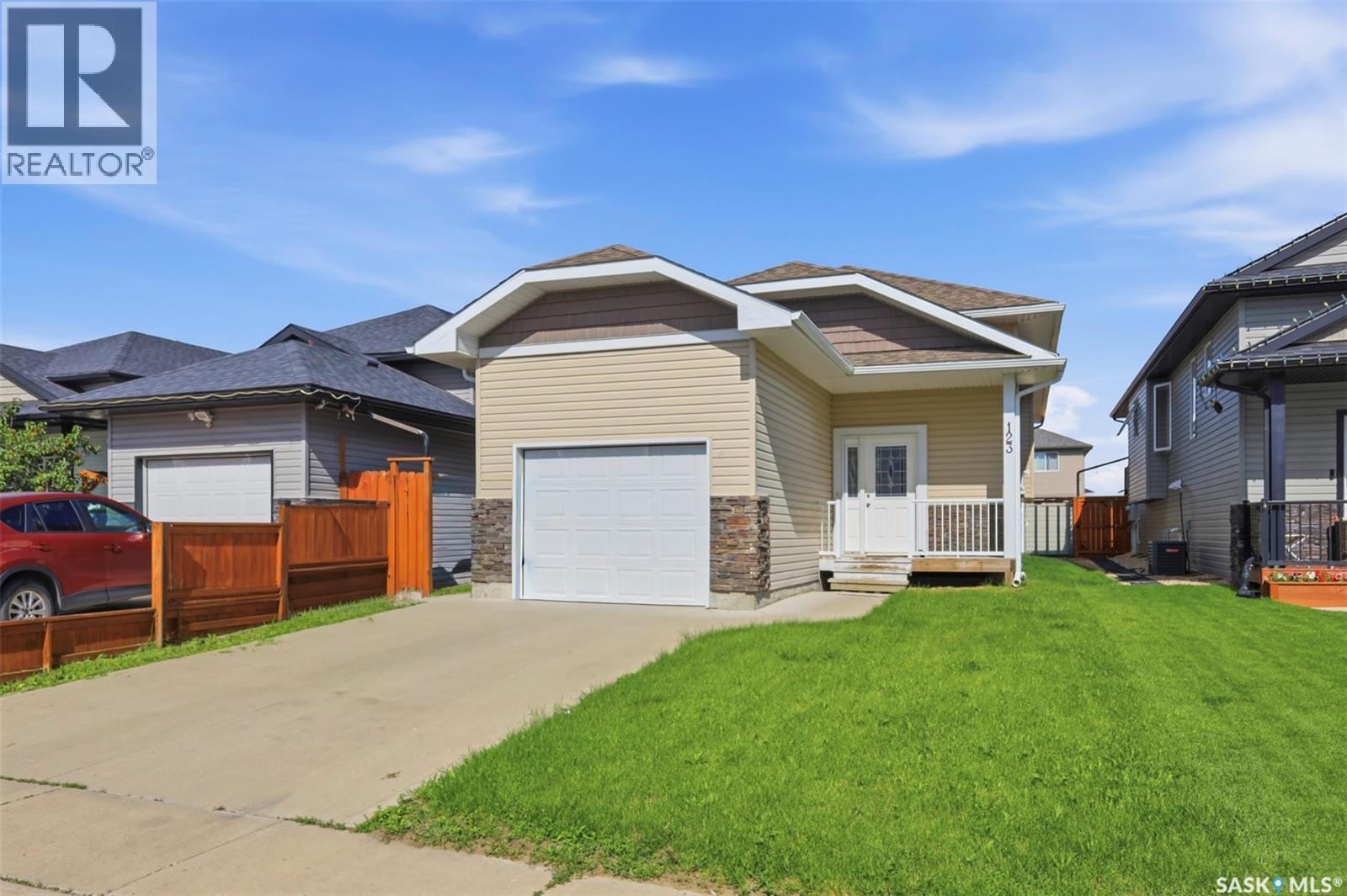 123 Henick Crescent, Saskatoon, SK