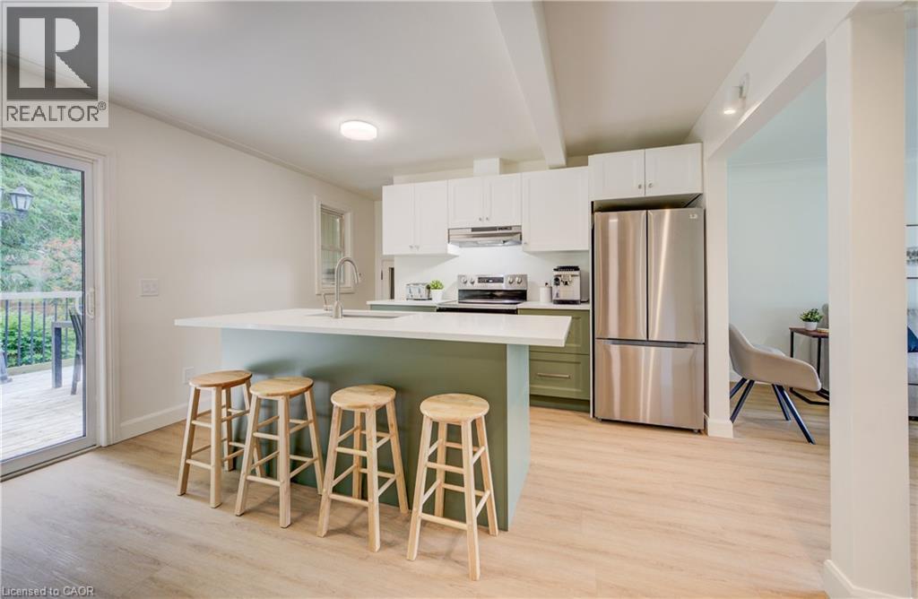 21 Culham Drive, Cambridge, ON - Indoor Photo Showing Kitchen