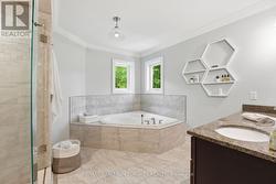 5-PC ENSUITE Tranquil Retreat! -