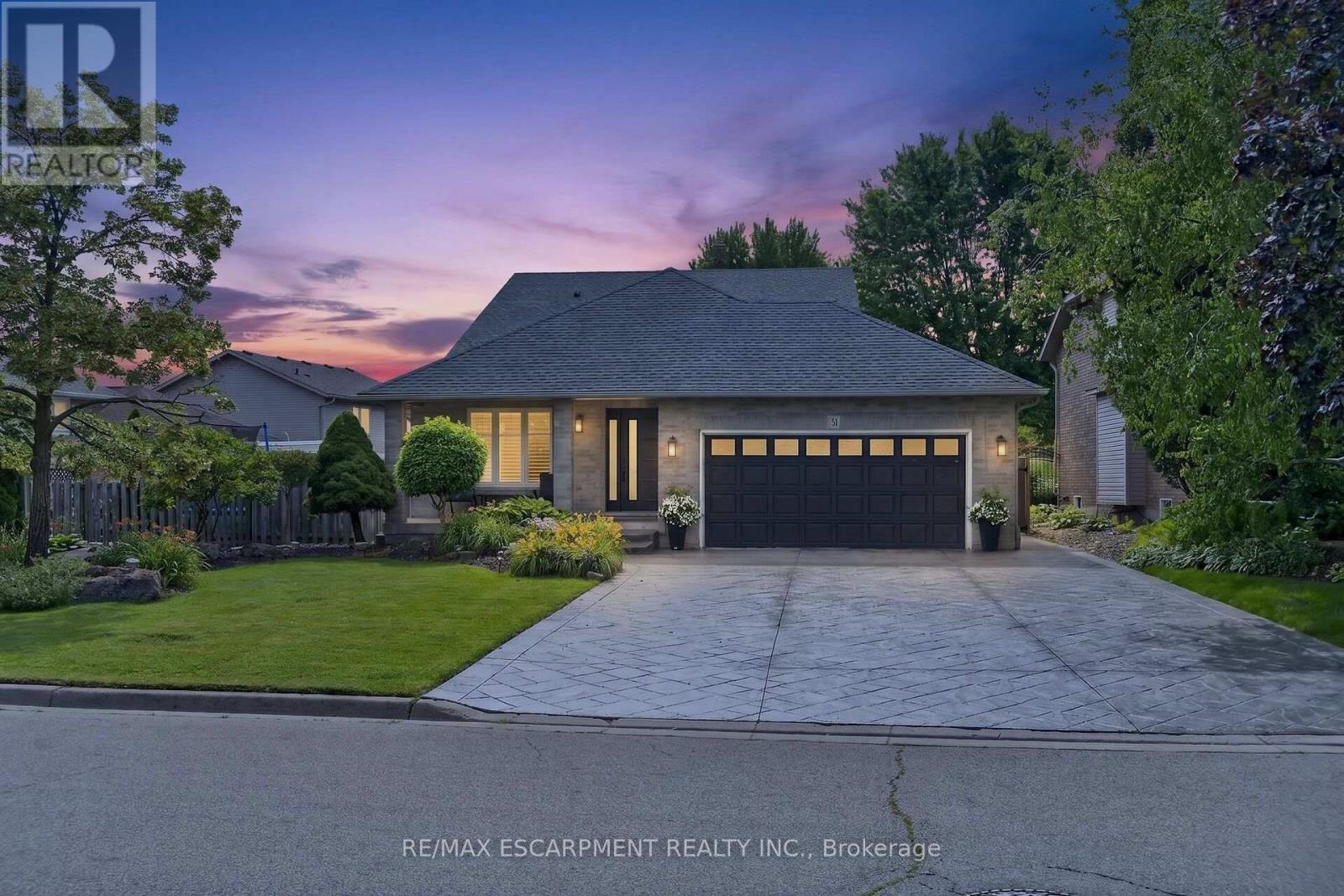 51 Cabriolet Crescent, Hamilton, ON
