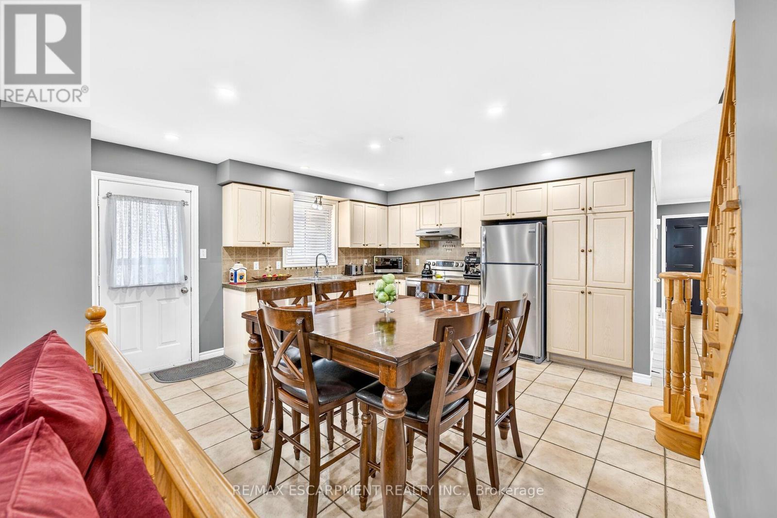 51 Cabriolet Crescent, Hamilton, ON