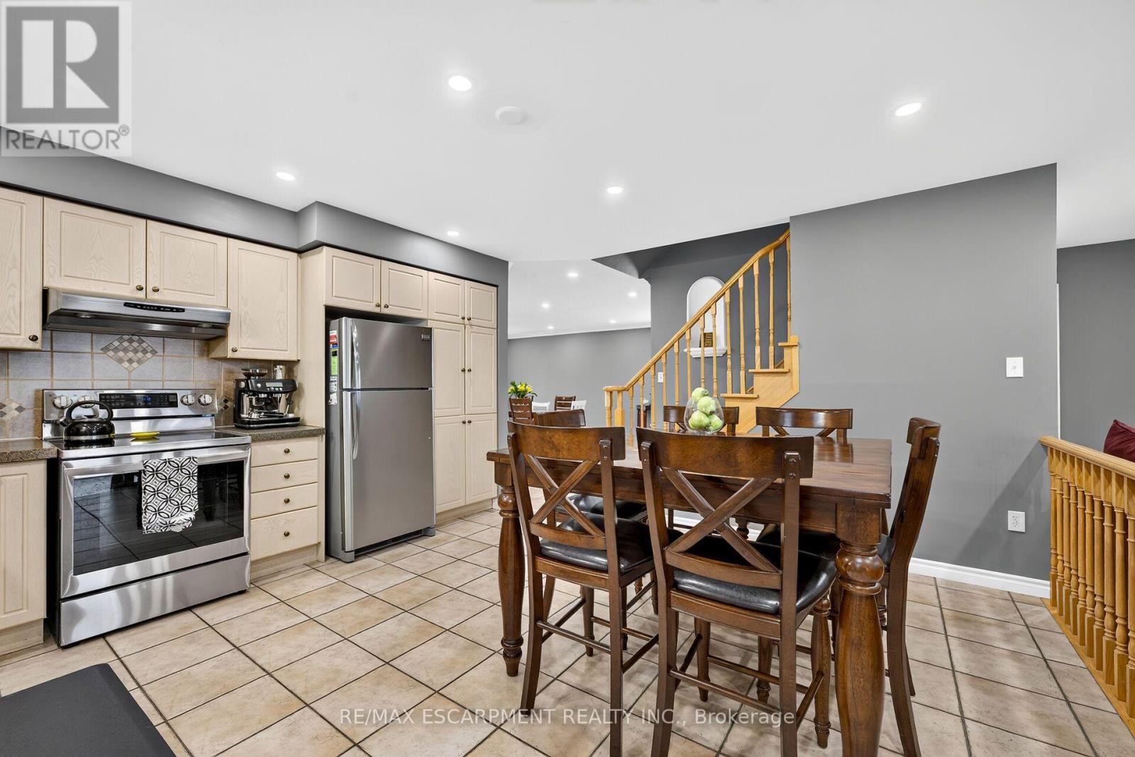51 Cabriolet Crescent, Hamilton, ON