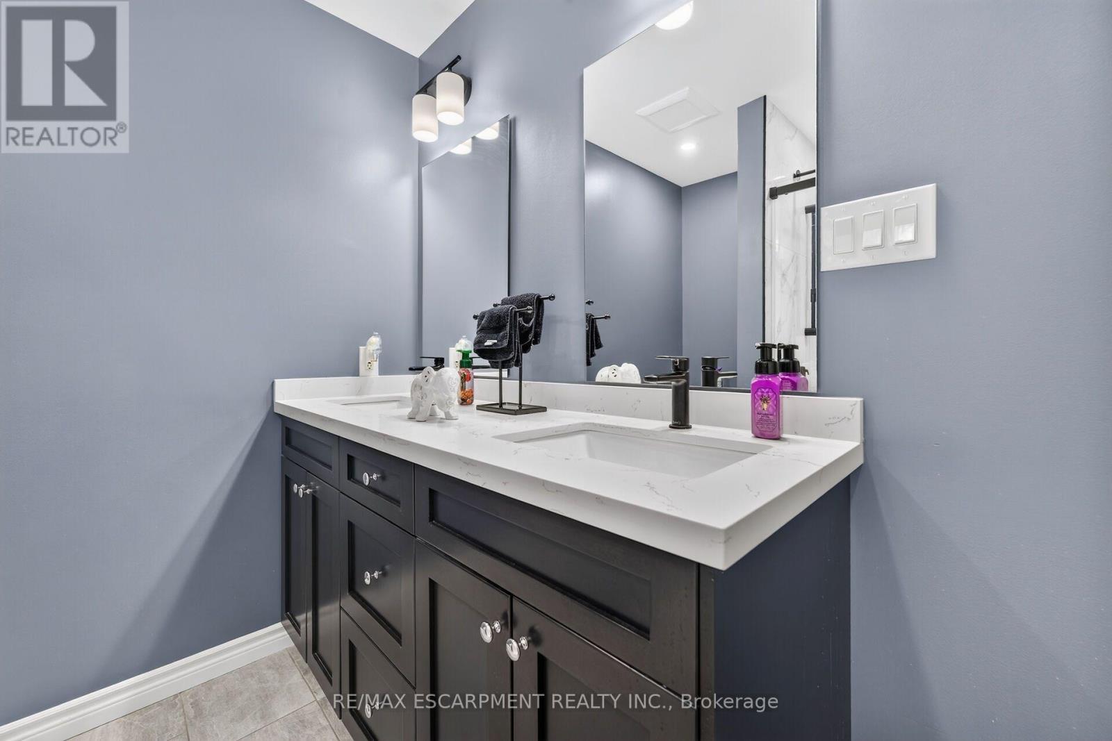 51 Cabriolet Crescent, Hamilton, ON