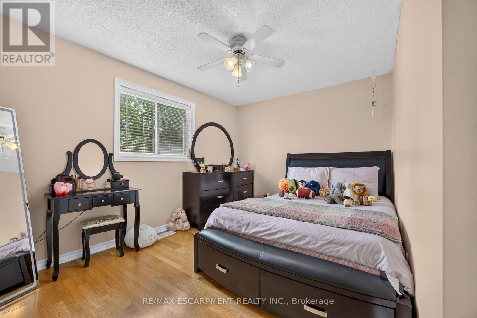 51 Cabriolet Crescent, Hamilton, ON