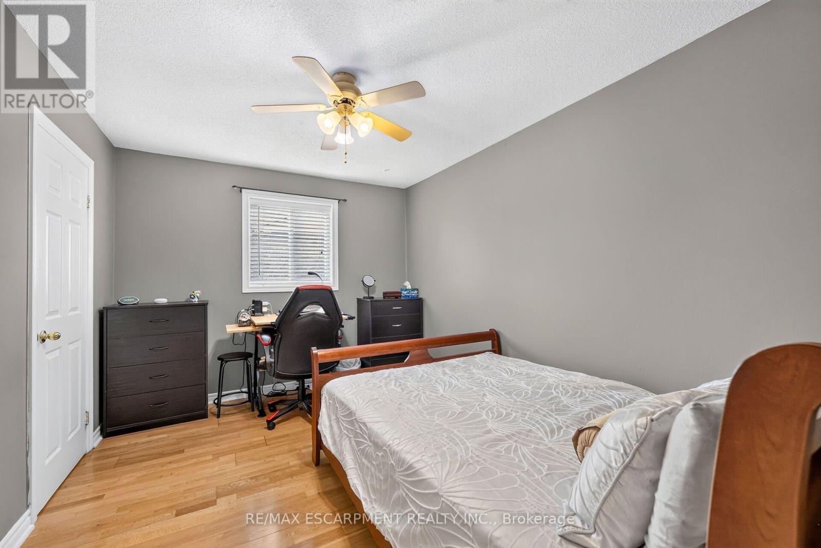 51 Cabriolet Crescent, Hamilton, ON