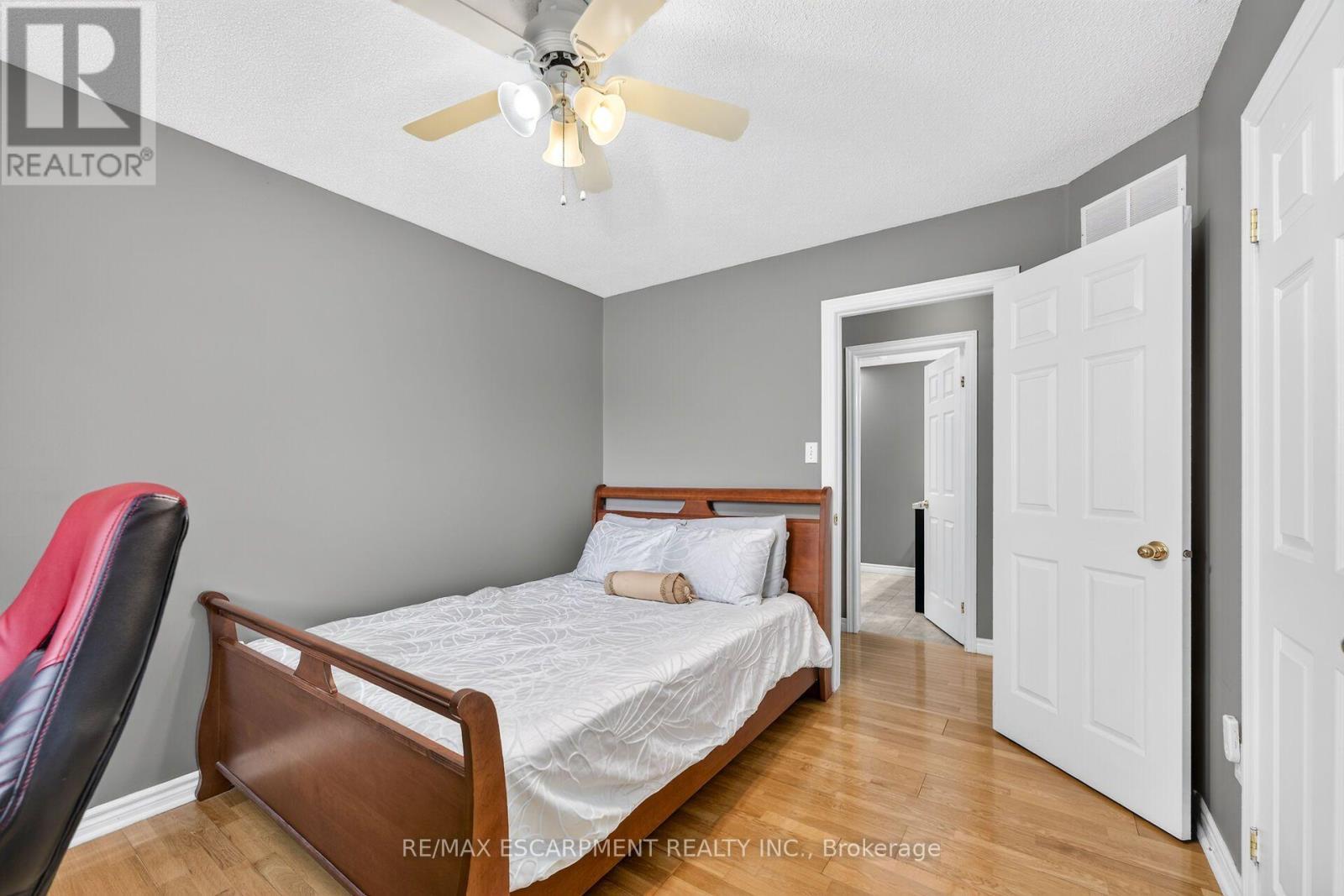 51 Cabriolet Crescent, Hamilton, ON