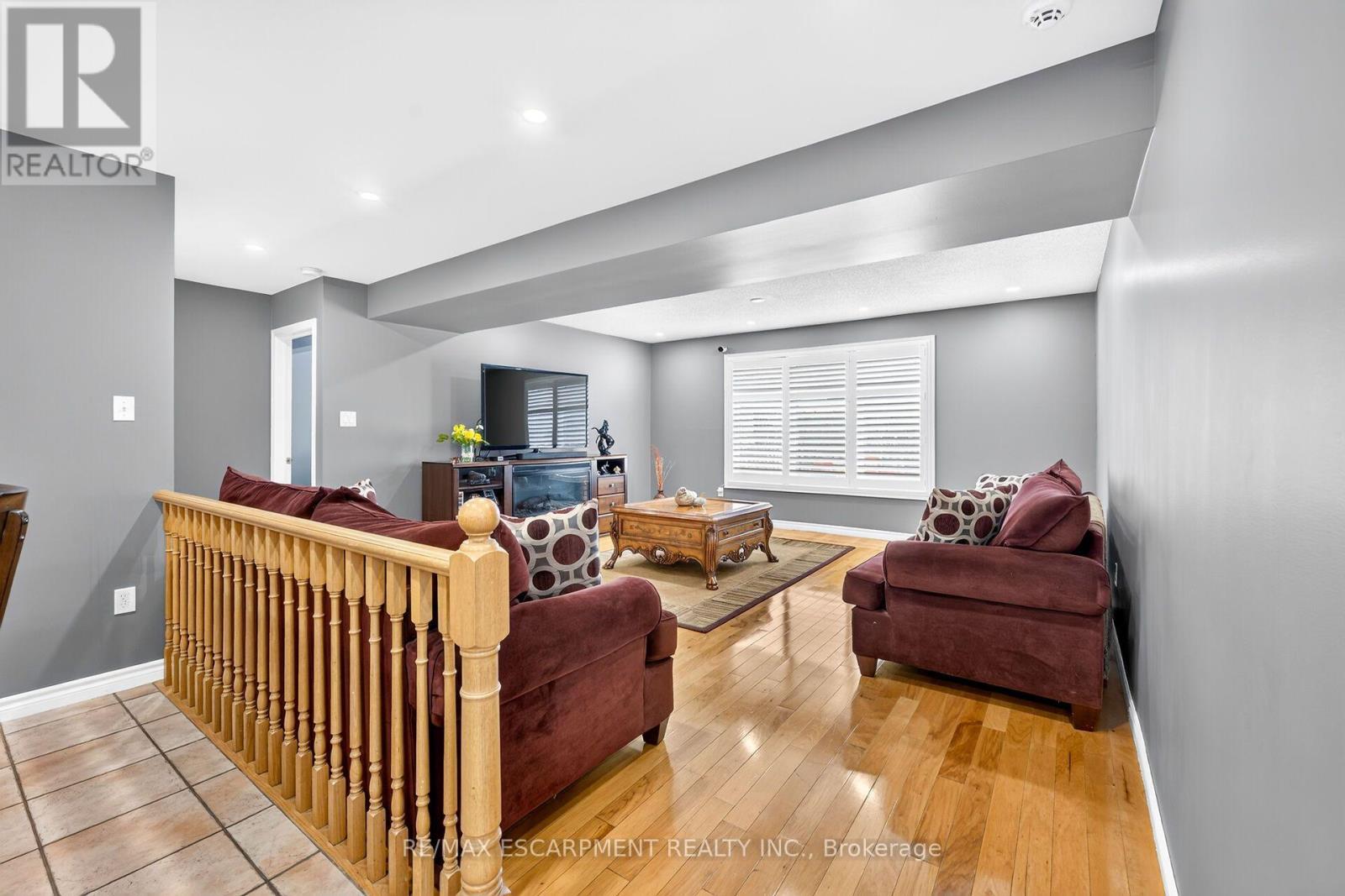 51 Cabriolet Crescent, Hamilton, ON