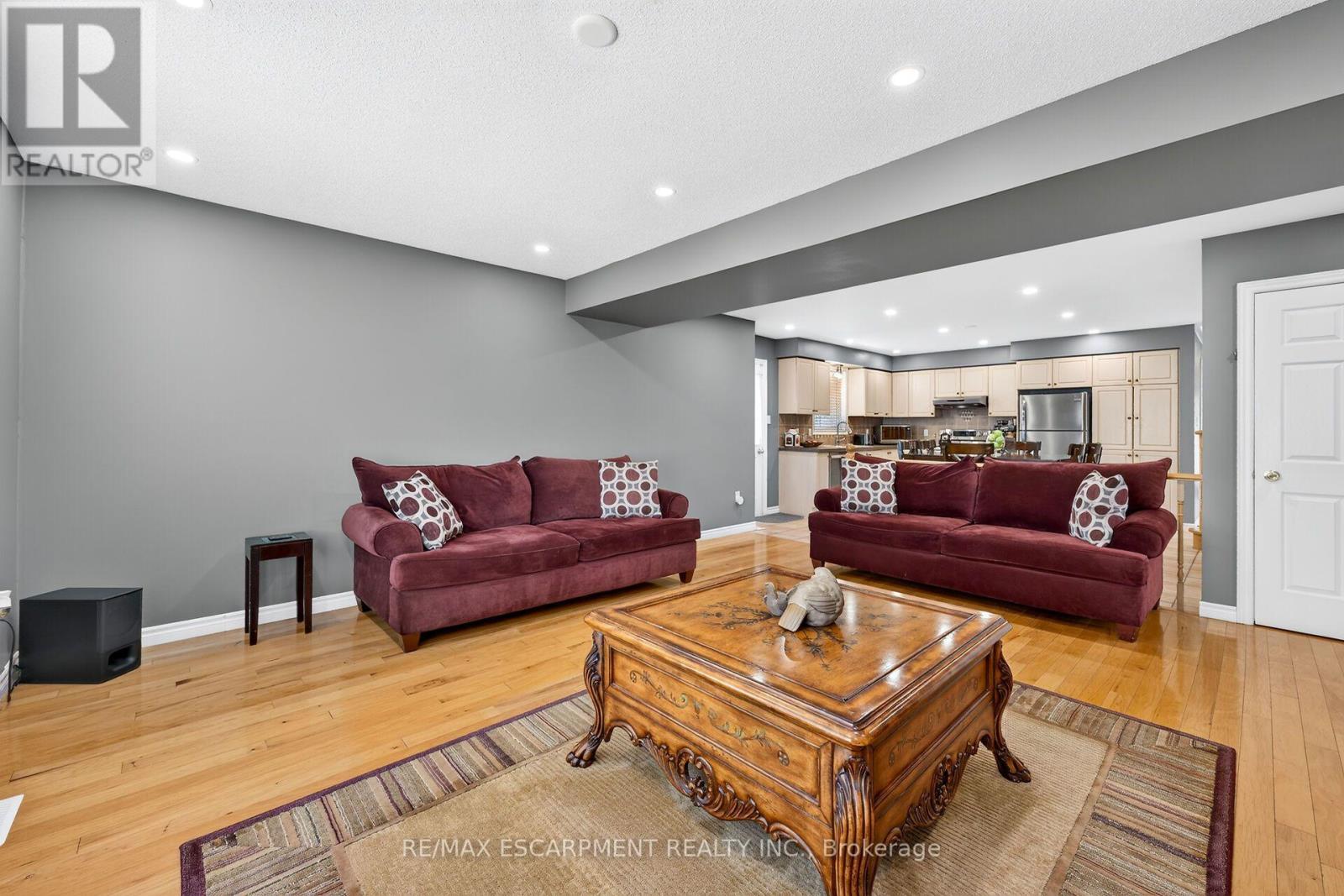 51 Cabriolet Crescent, Hamilton, ON