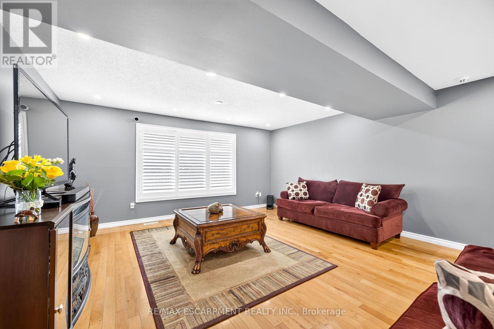 51 Cabriolet Crescent, Hamilton, ON