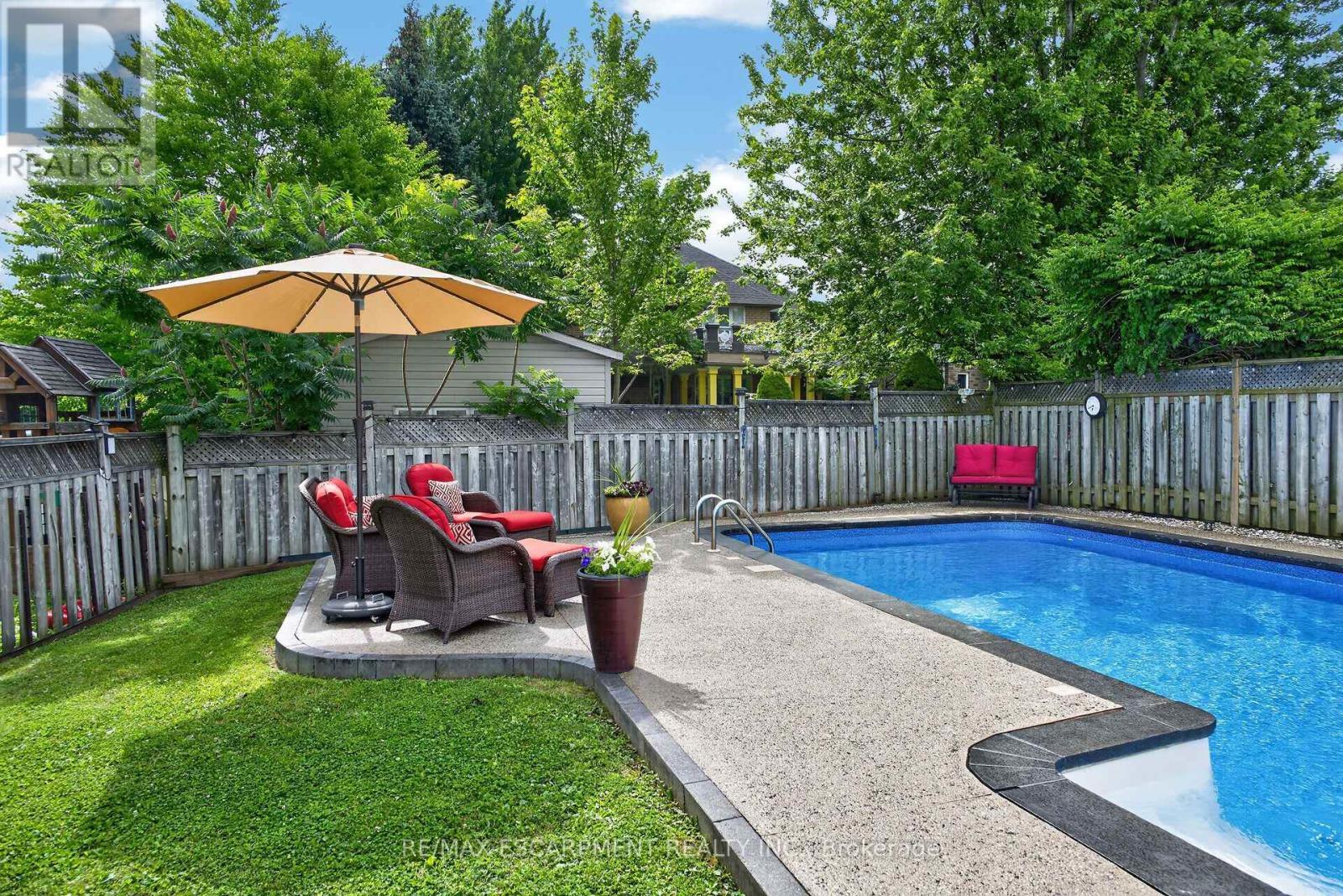 51 Cabriolet Crescent, Hamilton, ON