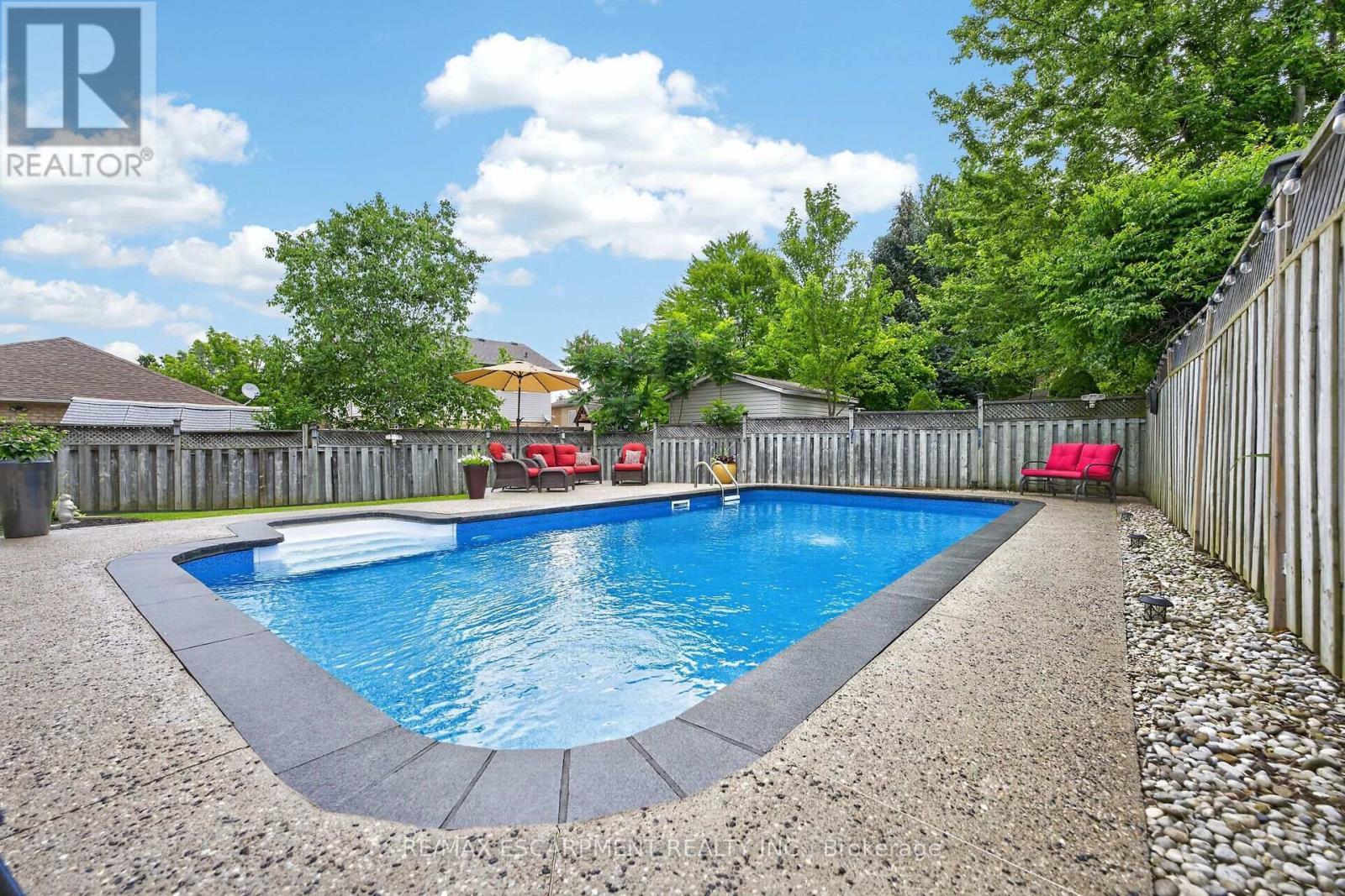 51 Cabriolet Crescent, Hamilton, ON