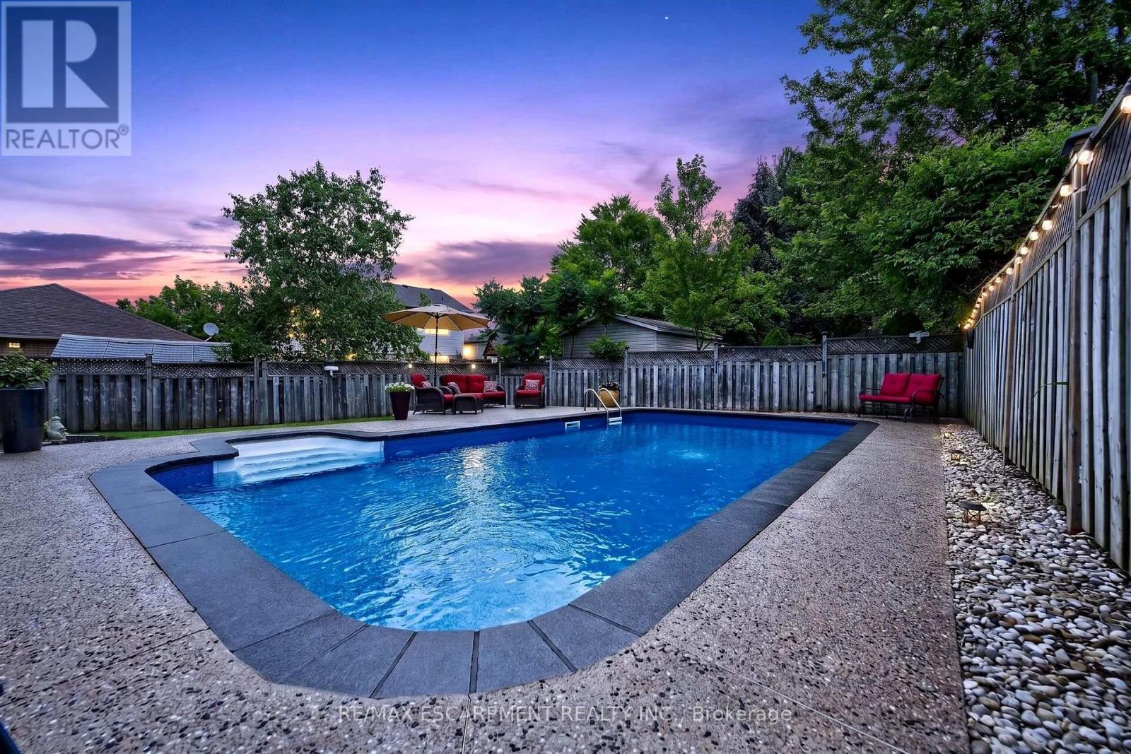 51 Cabriolet Crescent, Hamilton, ON
