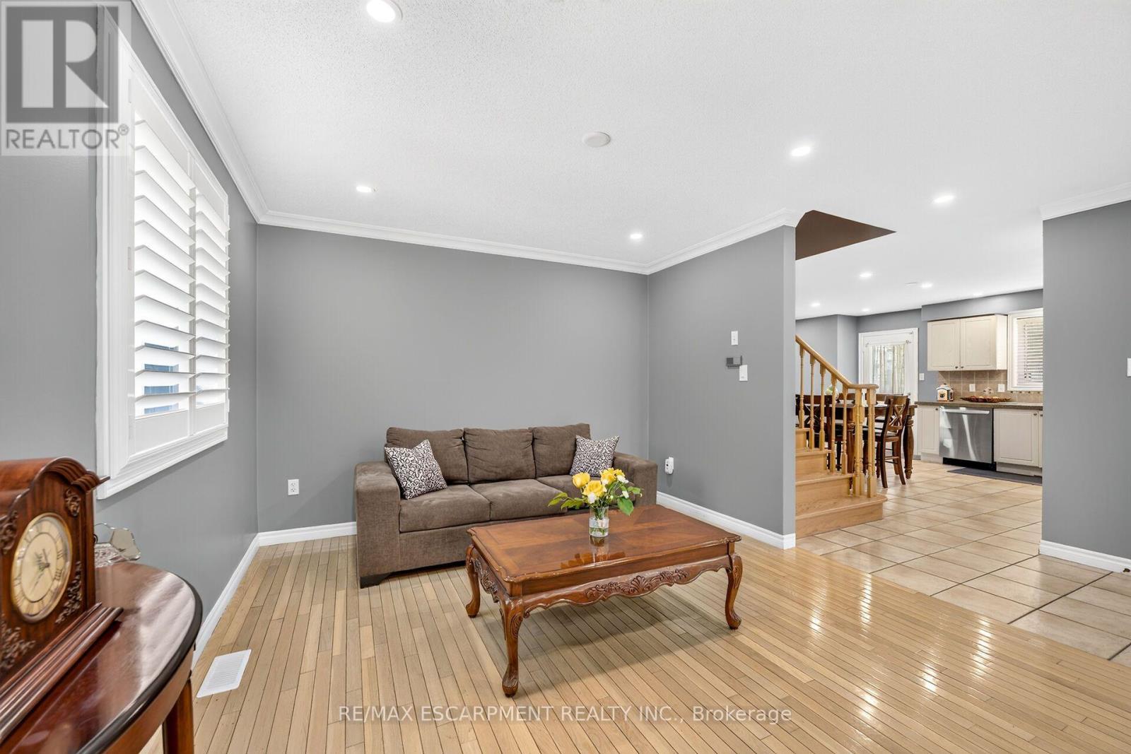 51 Cabriolet Crescent, Hamilton, ON