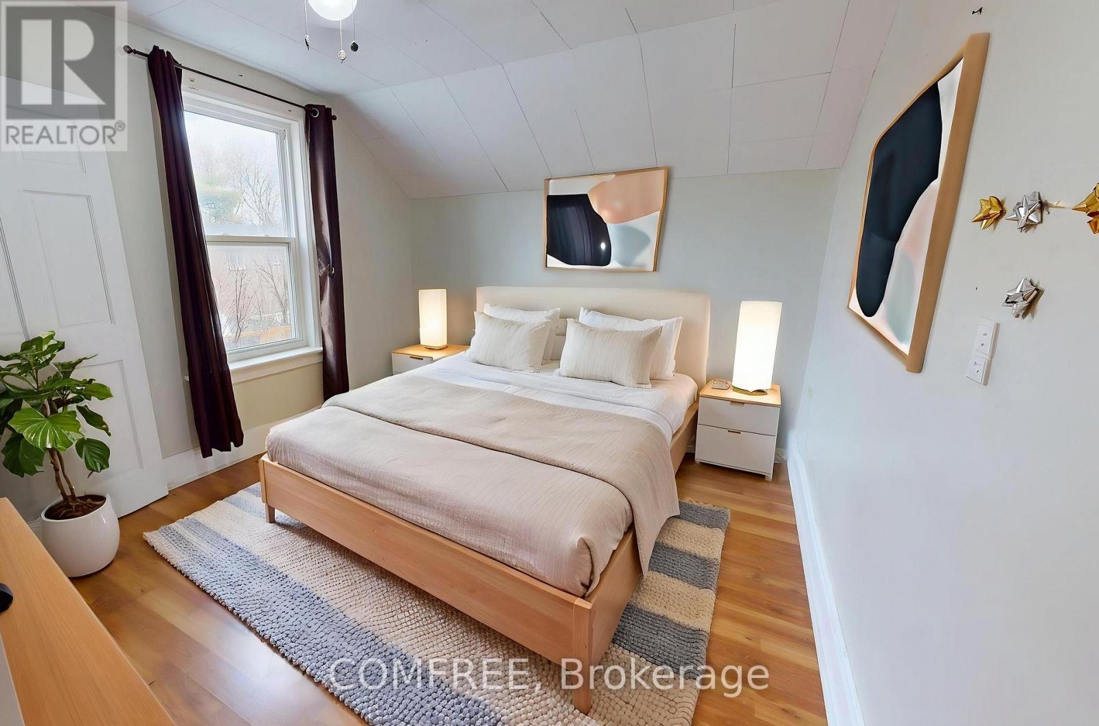 1405 King Street E, Cambridge, ON