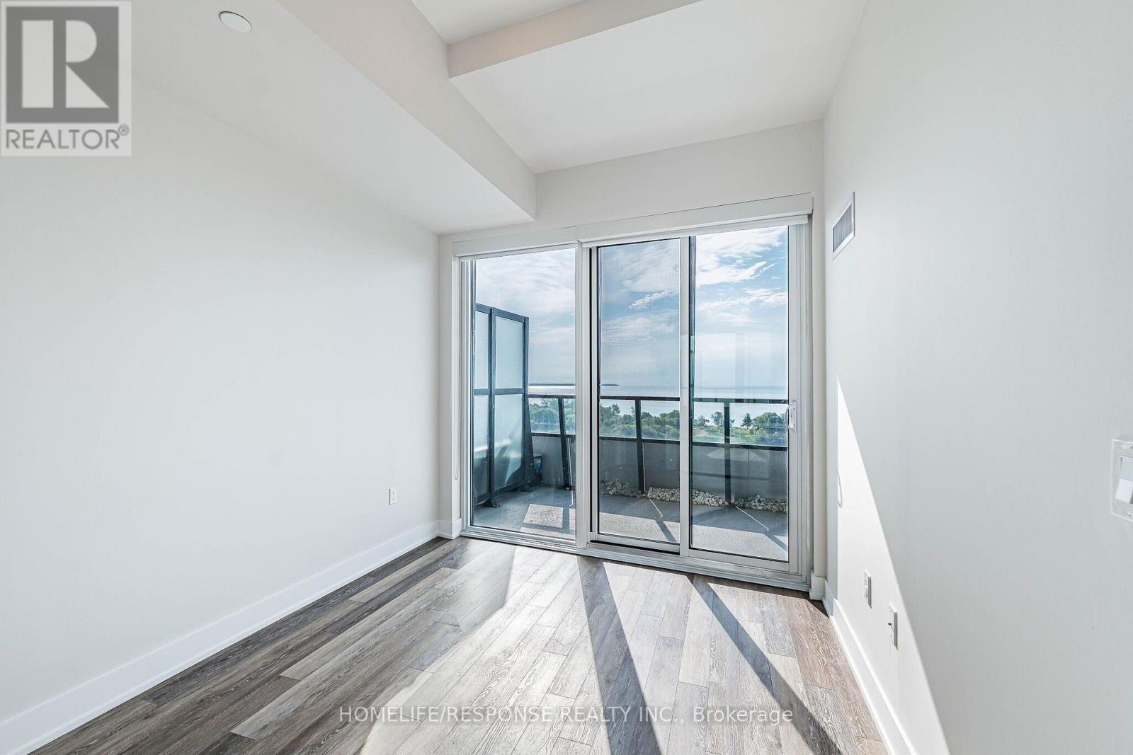 1008 - 20 Shore Breeze Drive, Toronto, ON