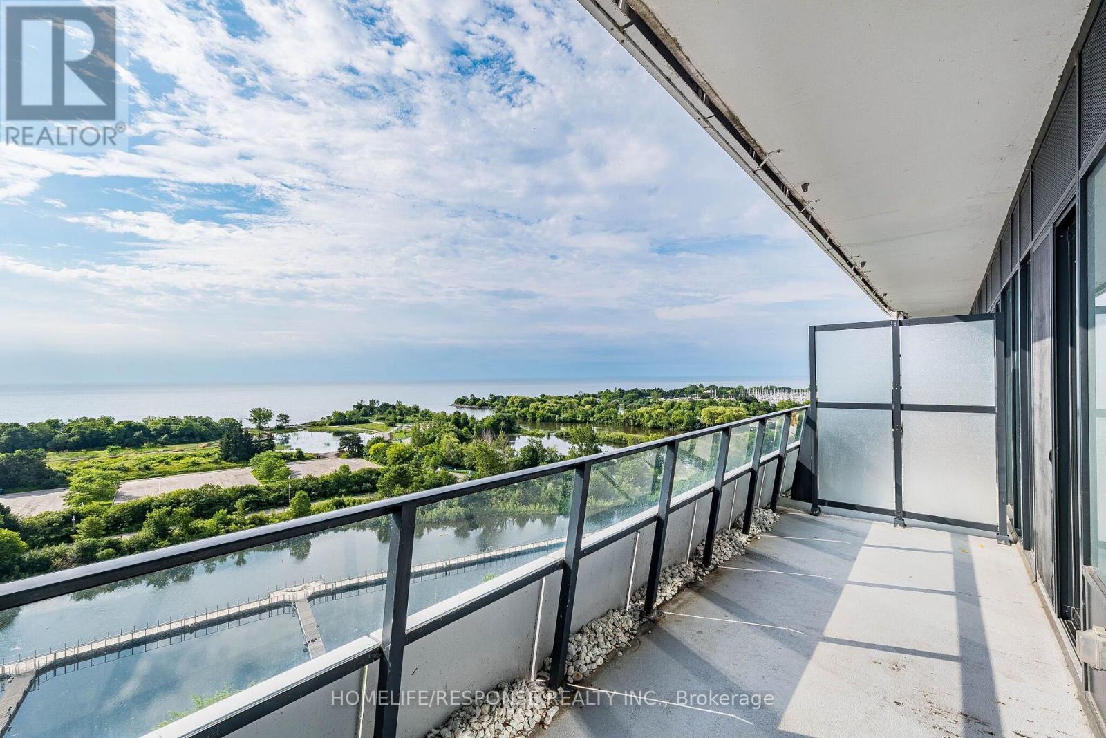 1008 - 20 Shore Breeze Drive, Toronto, ON