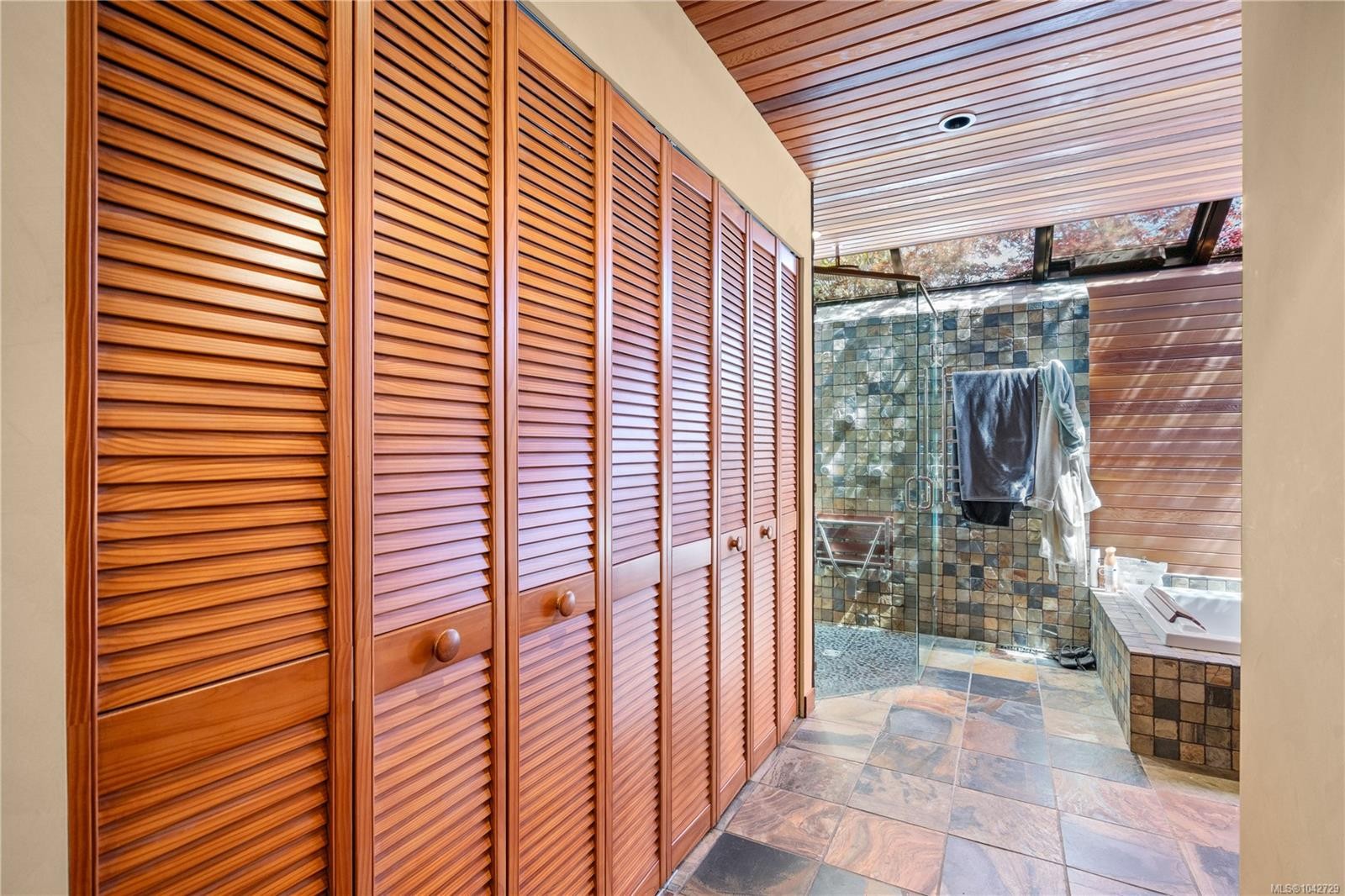314 Bessborough Ave, View Royal, BC
