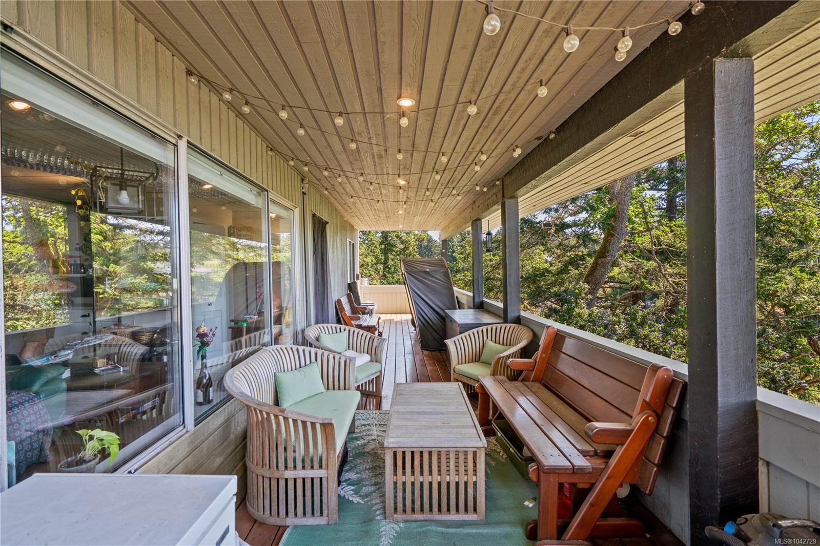 314 Bessborough Ave, View Royal, BC
