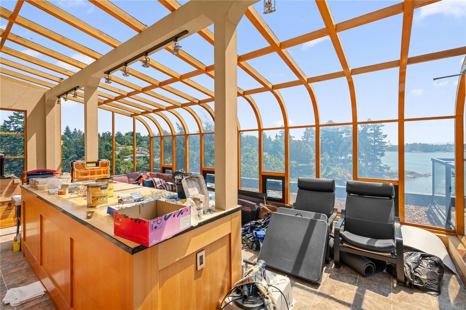 314 Bessborough Ave, View Royal, BC