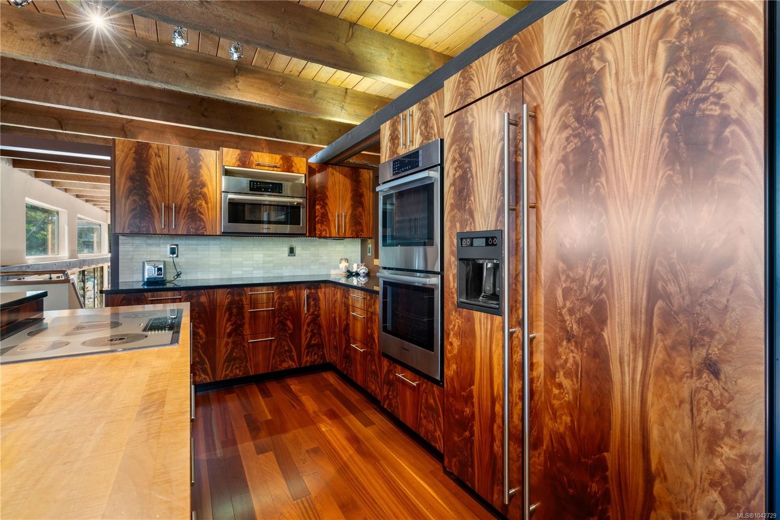 314 Bessborough Ave, View Royal, BC