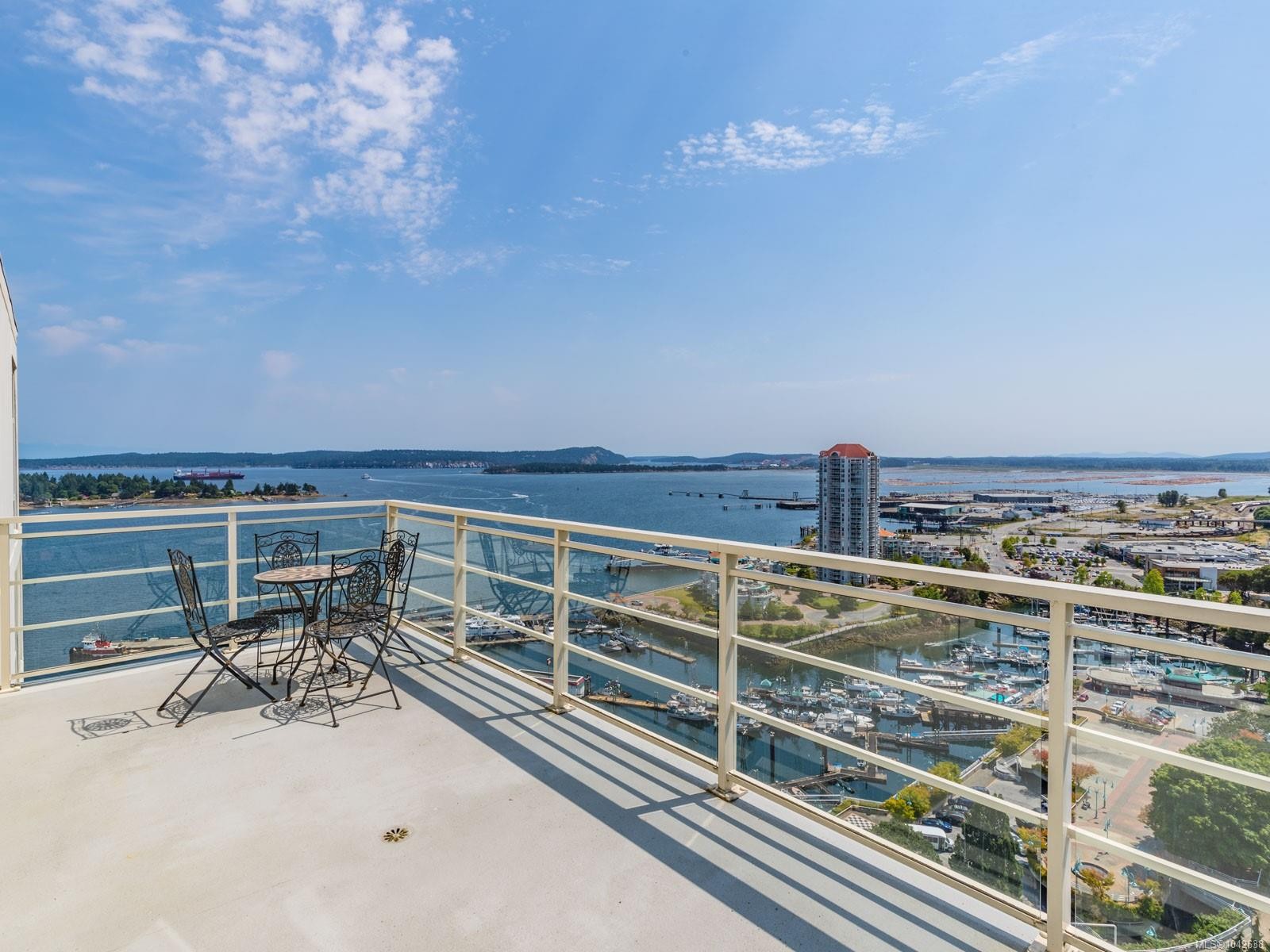 #1802-38 Front St, Nanaimo, BC