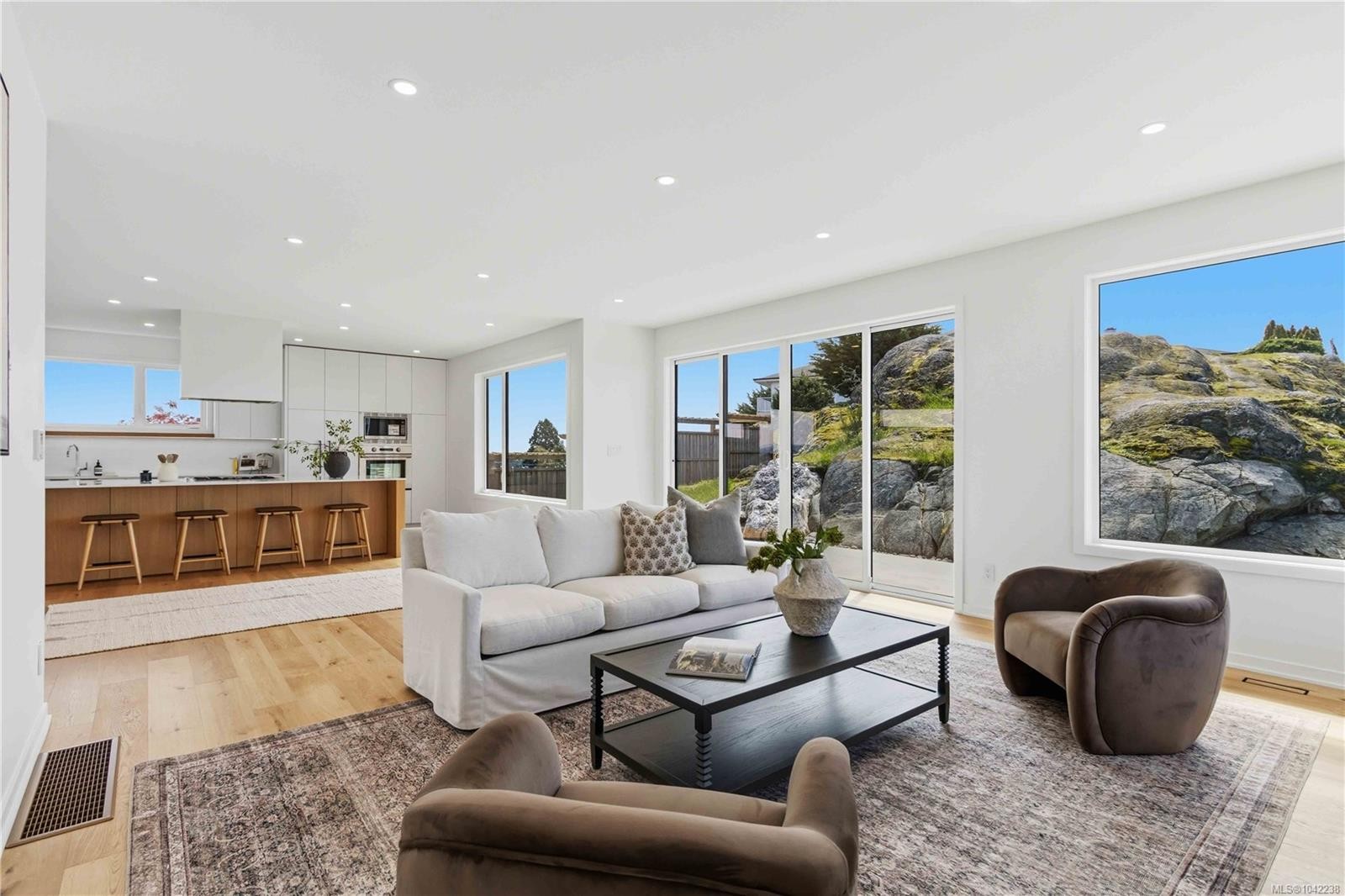 3700 Kootenay Pl, Saanich, BC