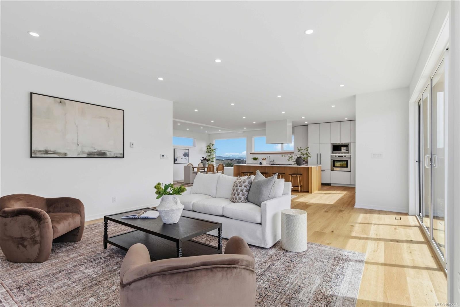 3700 Kootenay Pl, Saanich, BC