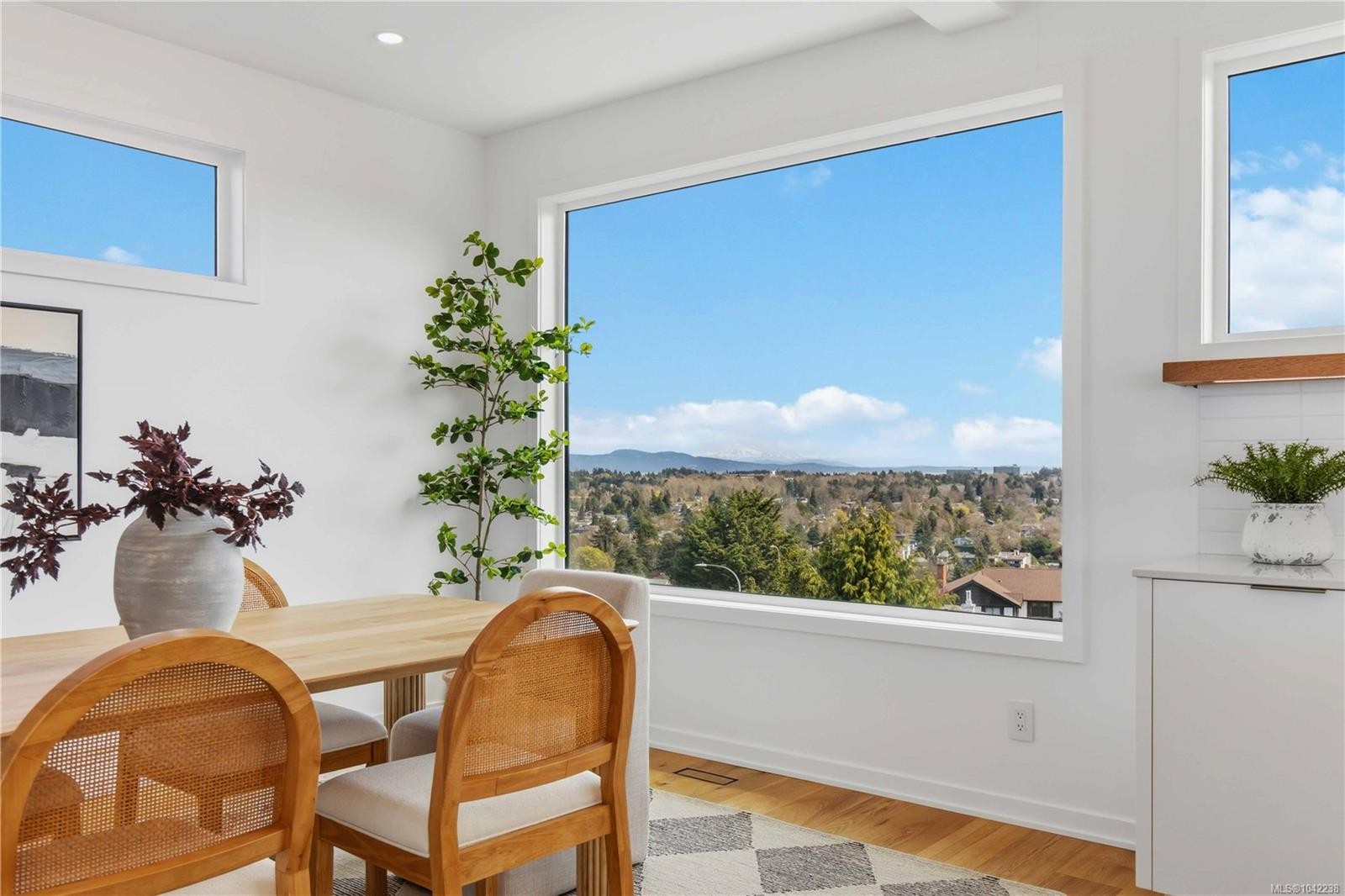 3700 Kootenay Pl, Saanich, BC