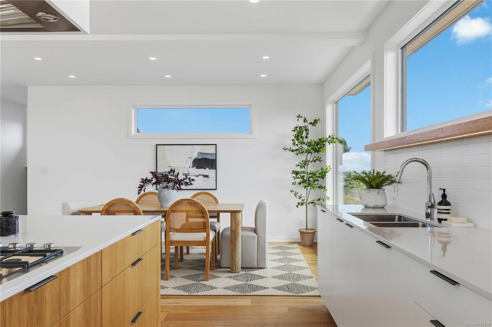 3700 Kootenay Pl, Saanich, BC