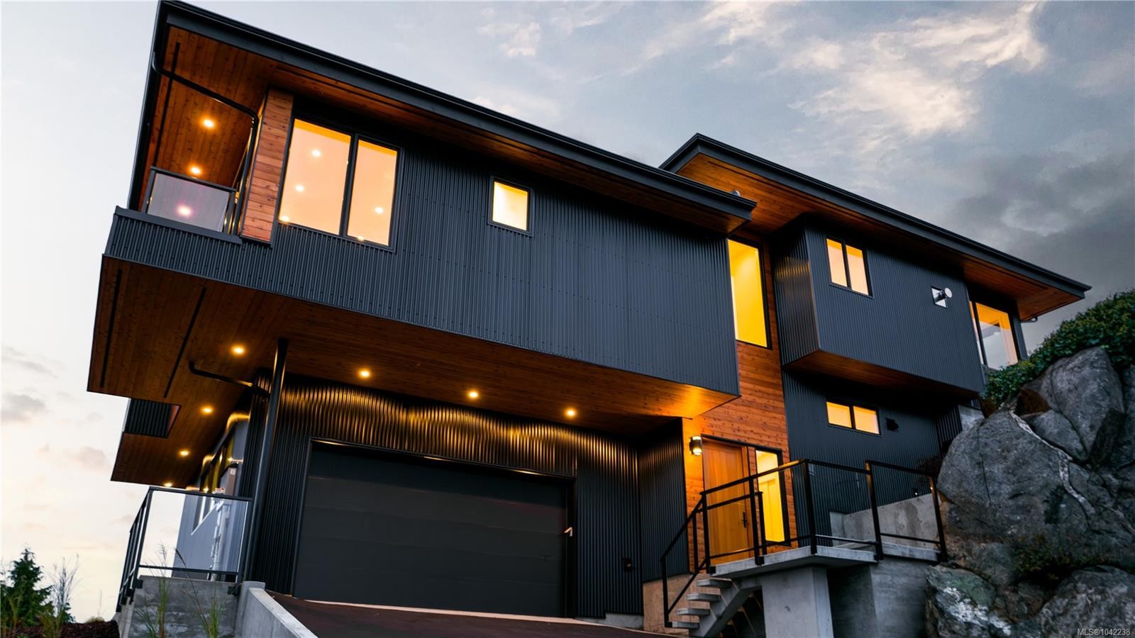 3700 Kootenay Pl, Saanich, BC